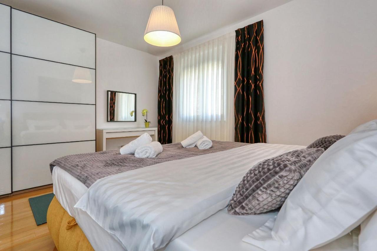 Luxury Apartments Hills Vir Kültér fotó