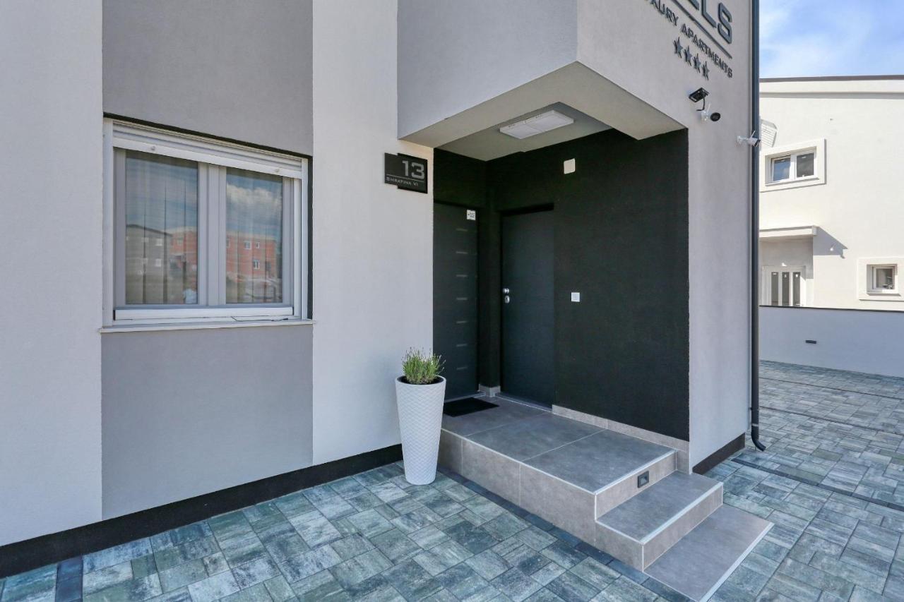 Luxury Apartments Hills Vir Kültér fotó